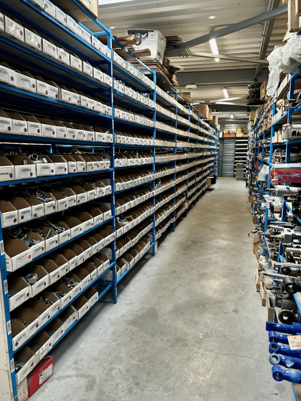 Le stock de pièces du comptoir Hydromag
