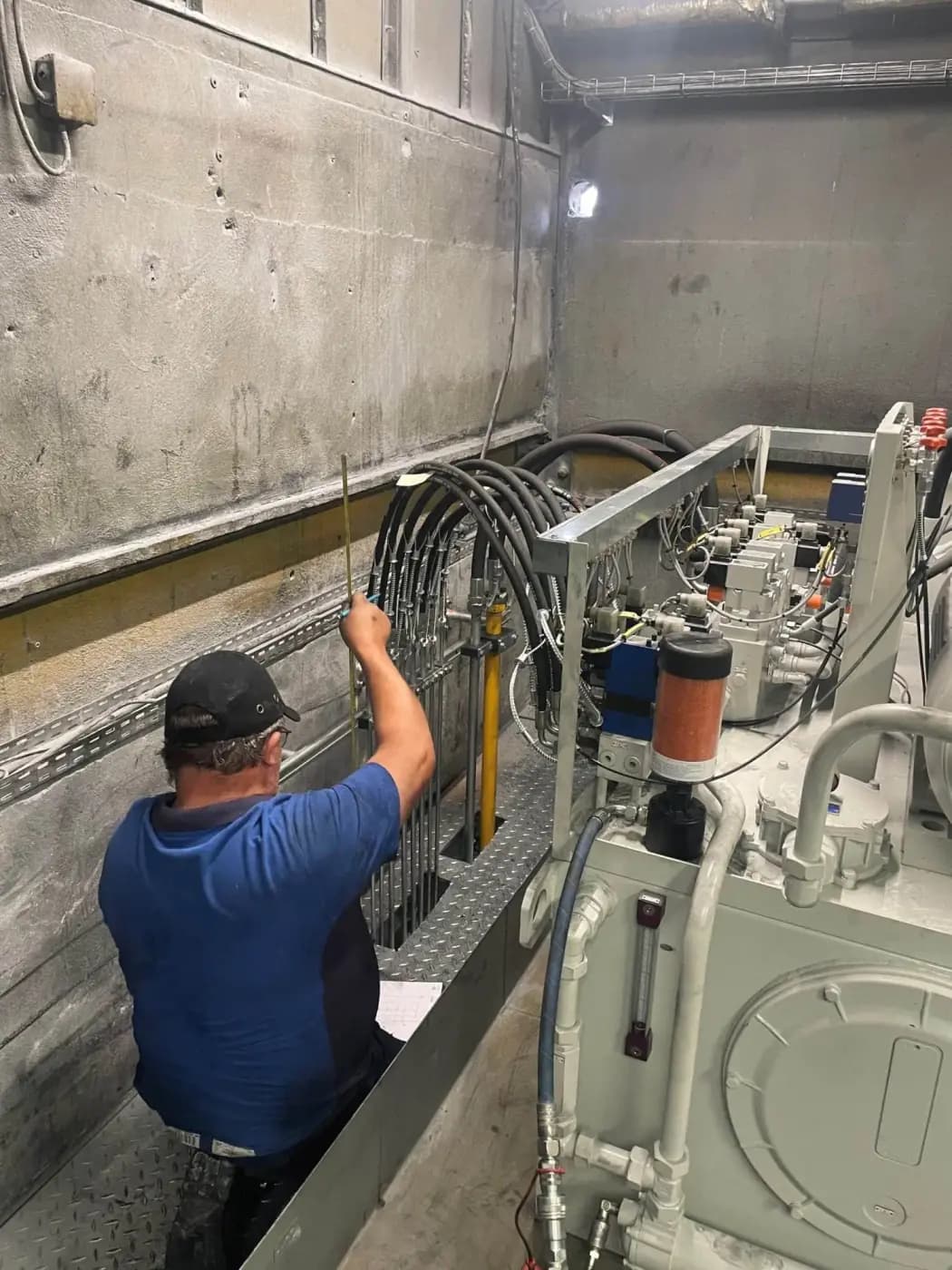 Intervention sur une centrale hydraulique